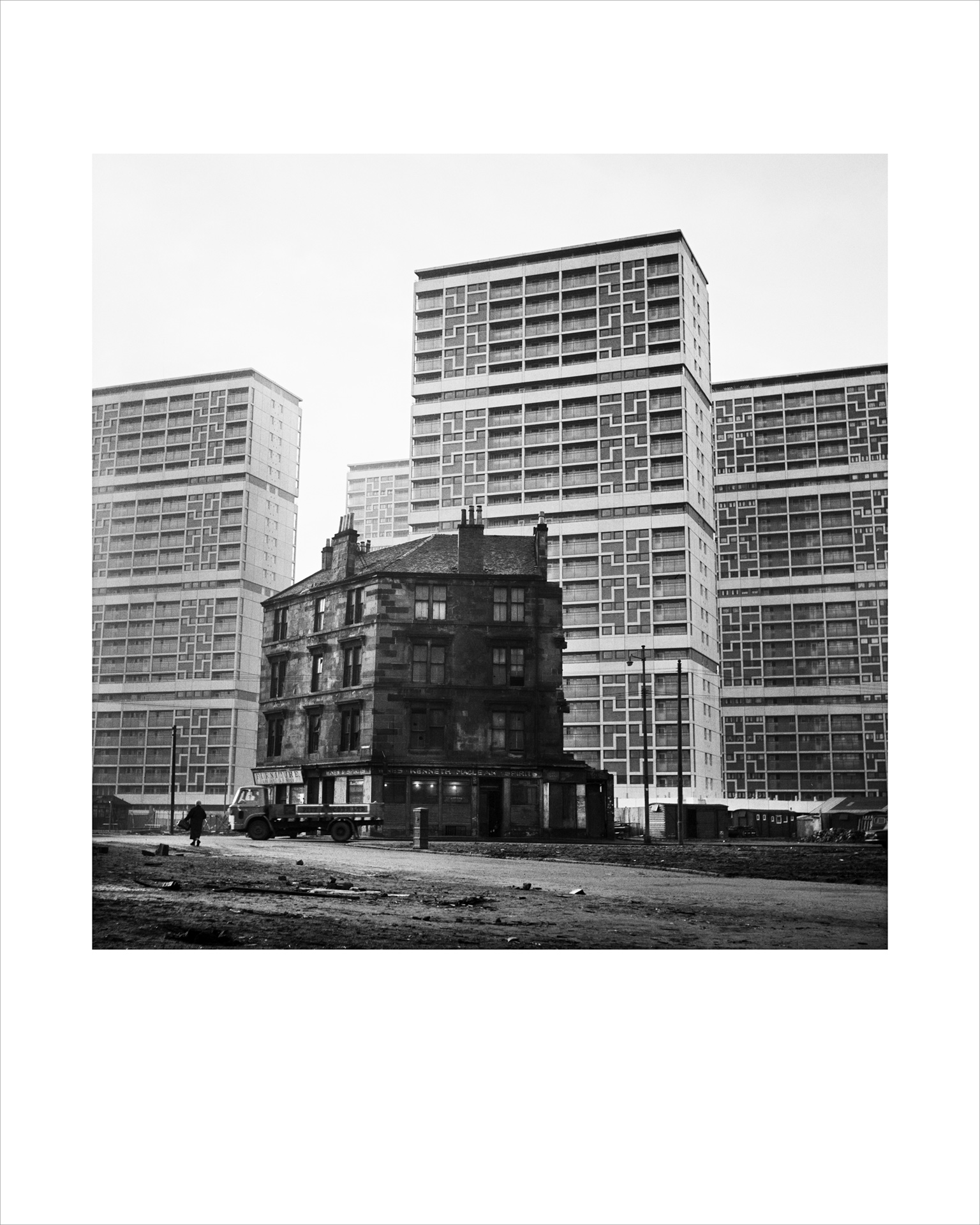 Image of The Old and the New, Gorbals (1968) by Oscar Marzaroli